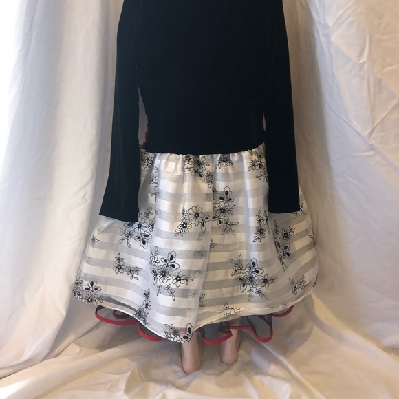 Girls dress - Picture 4 of 5